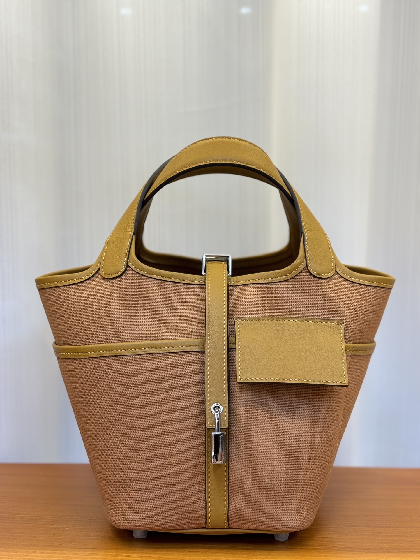 Hermes Picotin Lock 18 Pocket Bag In Sesame